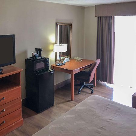 Quality Inn Near Joint Base Andrews-Washington Area Camp Springs Exterior photo