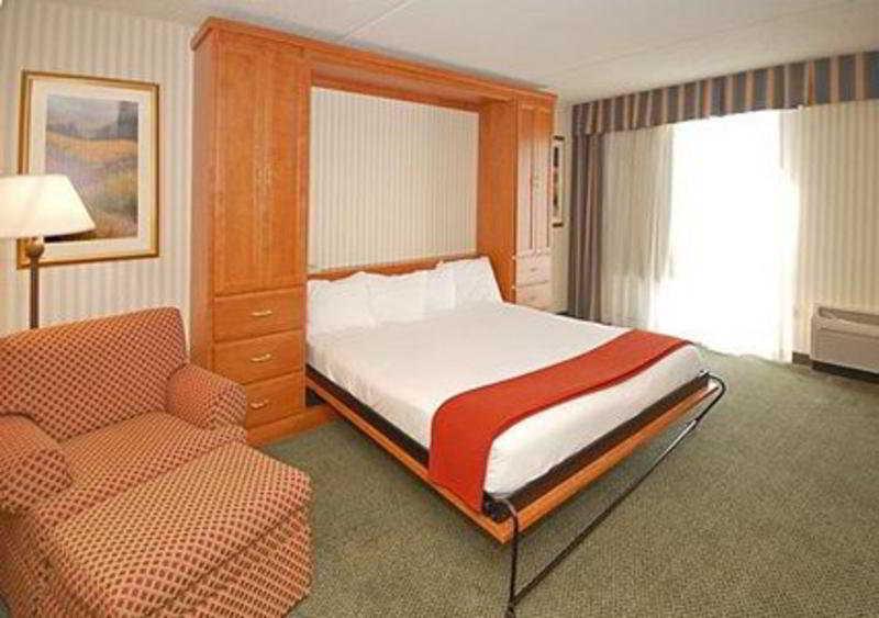 Quality Inn Near Joint Base Andrews-Washington Area Camp Springs Exterior photo